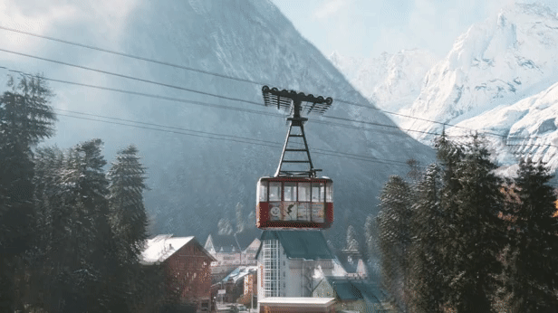 68747470733a2f2f692e6962622e636f2f5a6330774e79312f66756e6963756c61722e676966